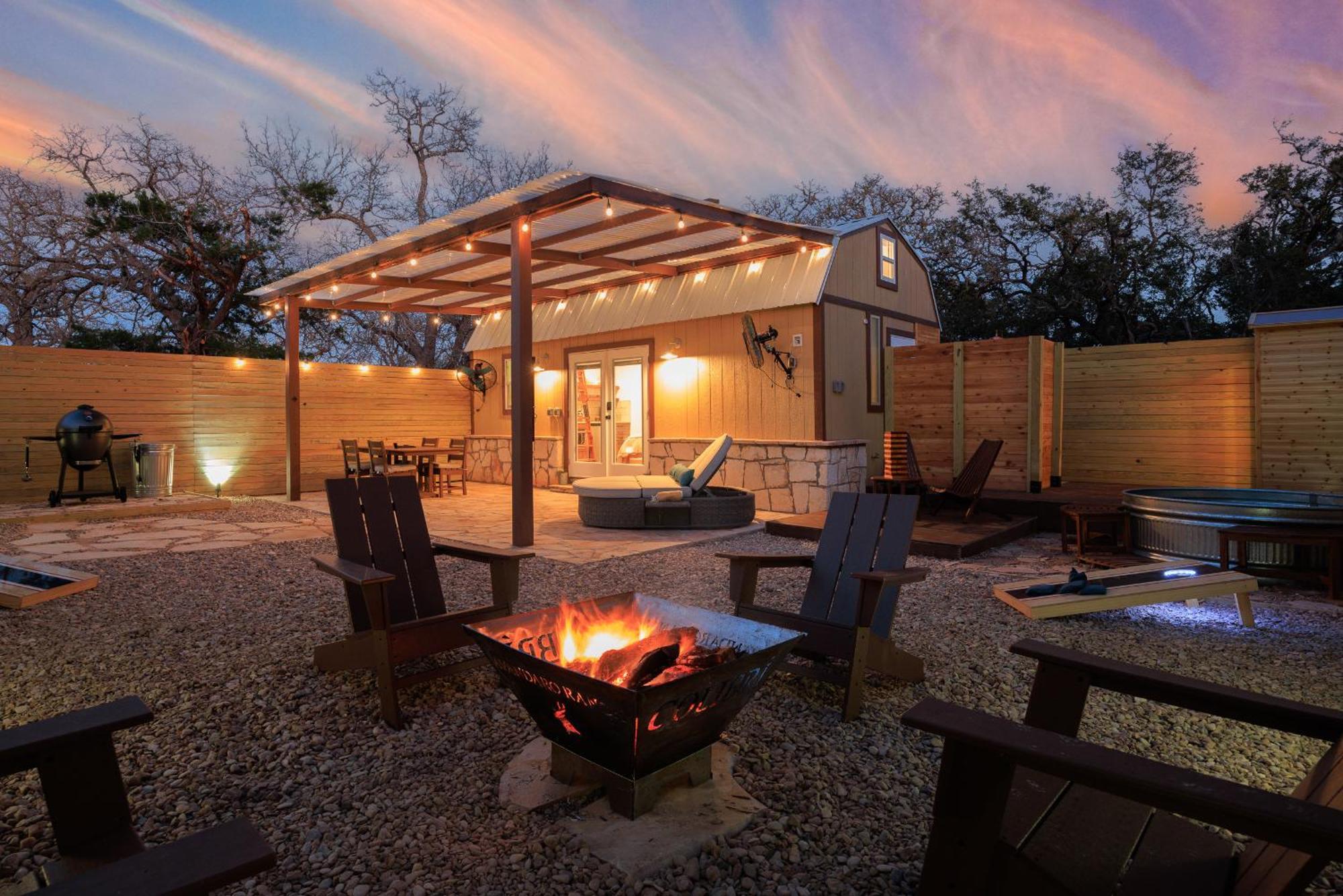 Romantic Luxury Retreat Hot Cold Pool & Sauna Wimberley Esterno foto