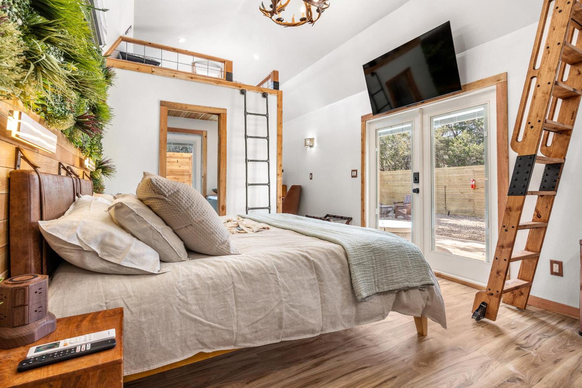 Romantic Luxury Retreat Hot Cold Pool & Sauna Wimberley Esterno foto