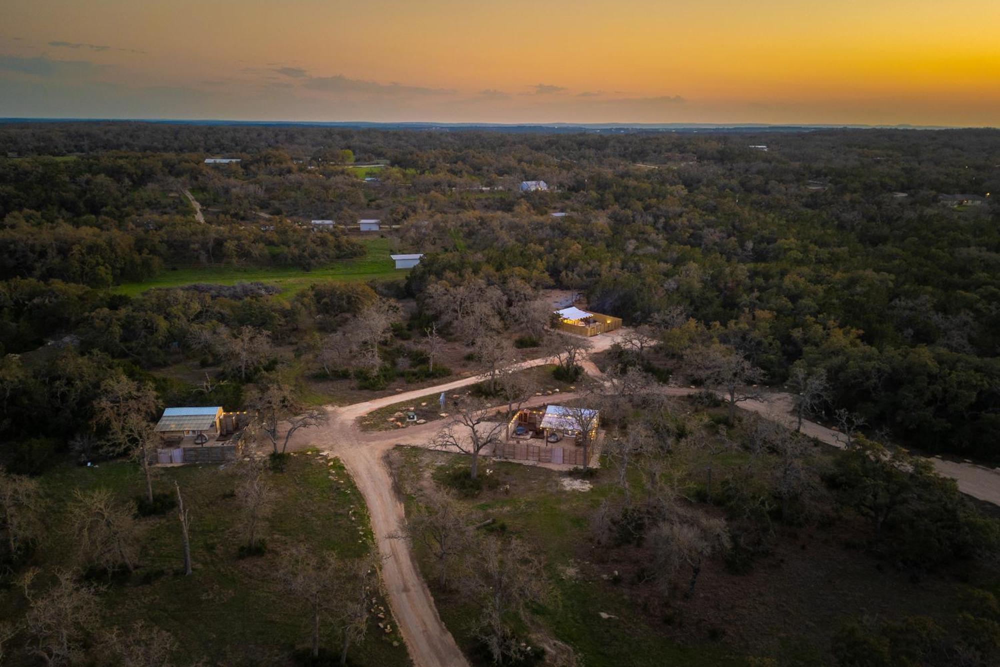 Romantic Luxury Retreat Hot Cold Pool & Sauna Wimberley Esterno foto
